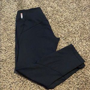 Zella Capri length athletic leggings